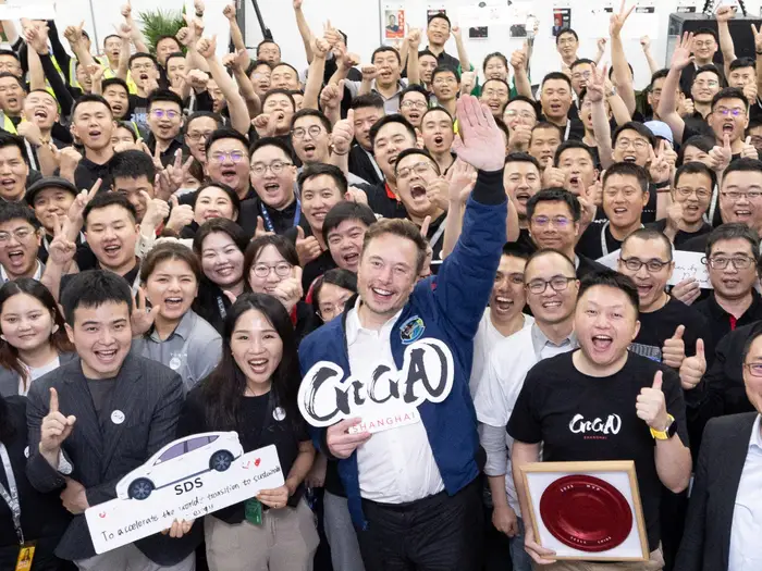 Elon Musk Gets Rock Star Treatment In China Greatgameinternational