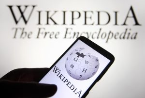 us spies manipulating wikipedia